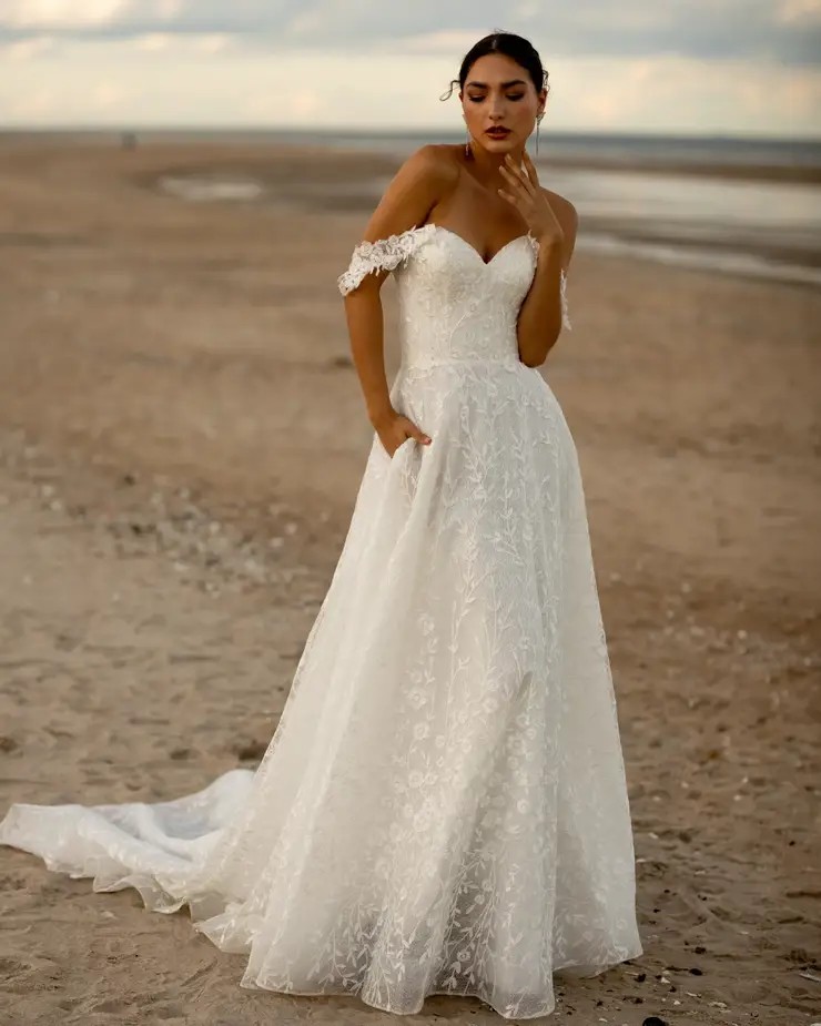 Feel Like a Princess with These Wedding Gowns Image