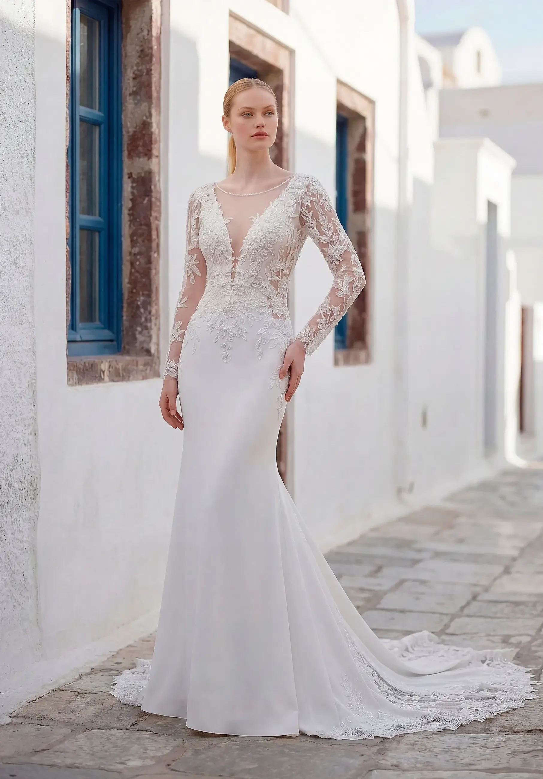 Why Fit Matters More Than Size When Choosing Your Wedding Dress. Desktop Image