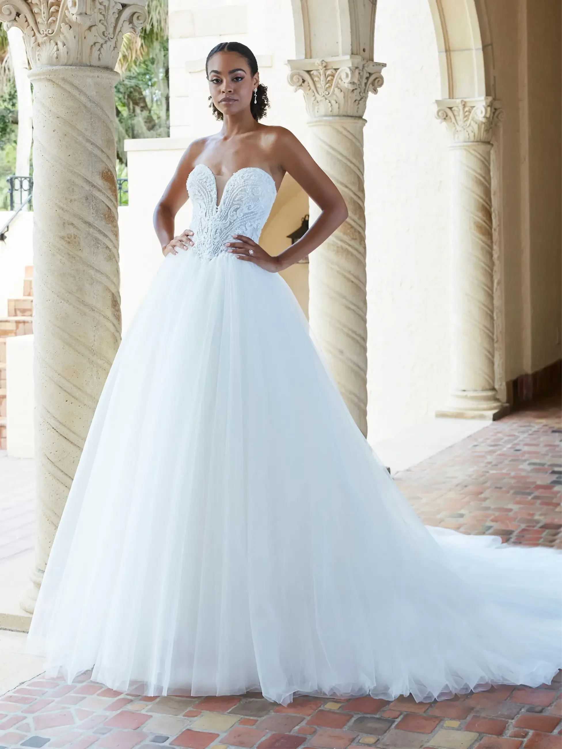 How to Choose the Perfect Silhouette for Your Bridal Dress? Image #1