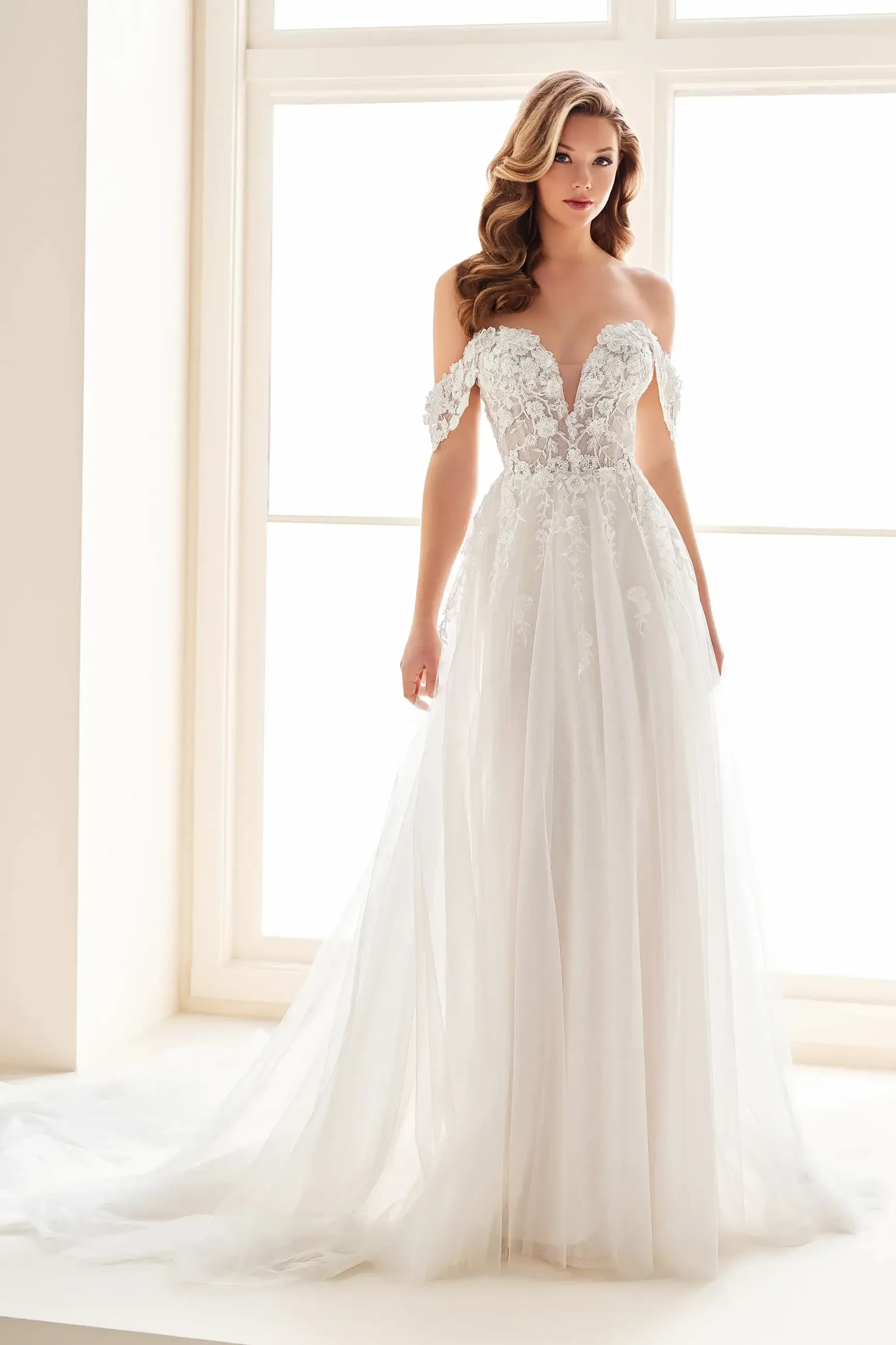 The Best Wedding Dress Silhouettes for Every Body Type Image #1