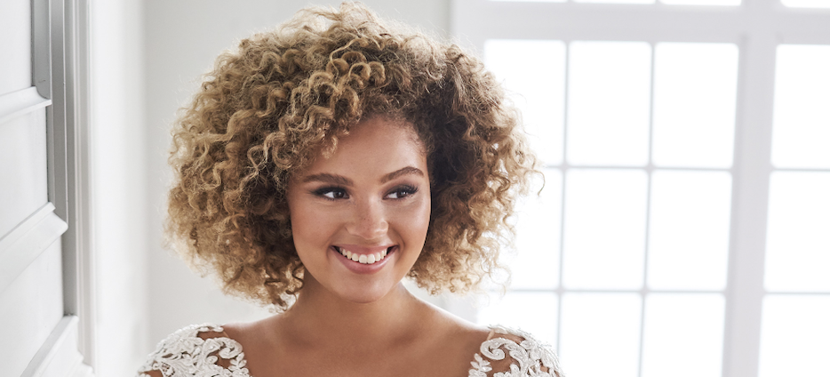 Rustic Romance: The Perfect Fall Wedding Themes and Dresses. Desktop Image